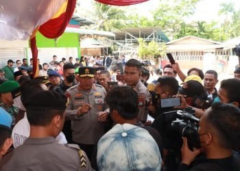 Konferensi Pers Kapolda Kepri Bersama FKPD, Toga, Tomas Kota Batam dalam Rangka Penegakan Hukum di Simpang Dam, Kampung Aceh Kota Batam