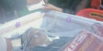 Bupati Zahir Melayat Ke Rumah Duka Gomgom Parluhutan Manurung