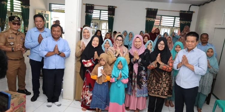 dr Susanti dan Tim Ramadhan Berbagi Perumda Tirta Uli Berkunjung ke Panti Asuhan Putri Aisyiyah