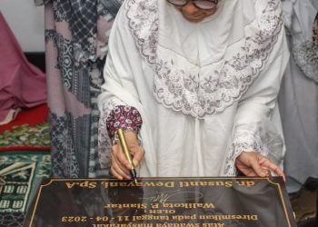 dr Susanti Resmikan Masjid Al Hidayah di Jalan Tangki, BKM Mengaku Terharu