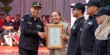 Menkes Beri Penghargaan Personel Bantuan Kemanusiaan untuk Turki