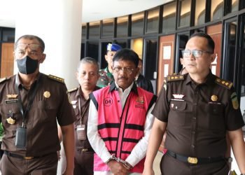 Menkominfo Sebagai Tersangka Korupsi BTS