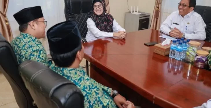 Wali Kota Pematang Siantar Ucapkan Selamat  Atas Prestasi Yang Diraih Abdul Rahim Lubis SPd.