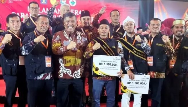 Ini 29 Lurah dan Kades Hasil Binaan Kanwil Kemenkumham Jabar Rai Penghargaan Paralegal Justice Award 2023