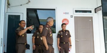 Kunker Ke Kejari Labusel, Kajati Sumut : Saya Ingin Melihat Langsung Kondisi ‘Anak-anak’ Saya di Daerah