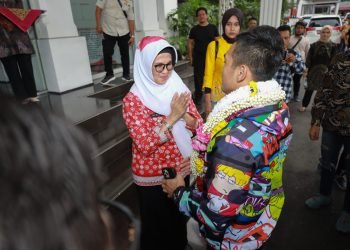 dr Susanti Sambut Kepulangan Jon Setiawan Saragih, Petarung One Pride MMA yang Berlaga di AS