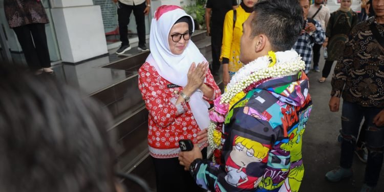 dr Susanti Sambut Kepulangan Jon Setiawan Saragih, Petarung One Pride MMA yang Berlaga di AS