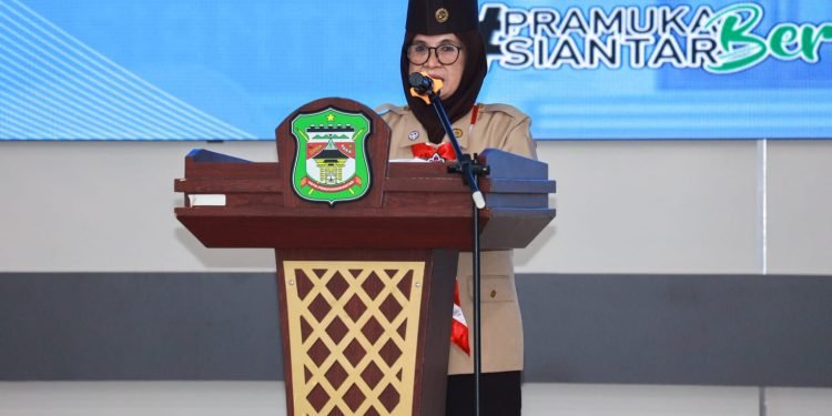 dr Susanti Selaku Ketua Mapicab Lantik Erizal Ginting sebagai Ketua Kwarcab Gerakan Pramuka Pematang Siantar