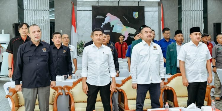 Buka Konferensi ke-VI PWI Batu Bara, Bupati Zahir  Harapkan Profesionalitas Semakin Meningkat