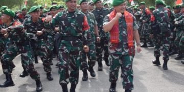 Kasad Jenderal Dudung Abdulracman Tinjau Keberangkatan Satgas Pamtas Statis RI-PNG di Yonif 122/TS