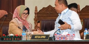 dr. Susanti Hadiri Pandangan Umum Fraksi DPRD Kota Pematang Siantar