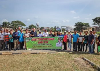 dr. Susanti Tinjau Kegiatan Jumat Bersih dan Pelayanan KTP Digital