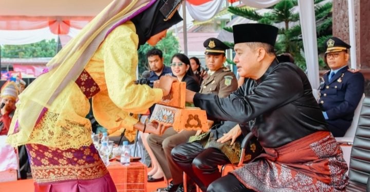 Bupati Batu Bara Ir.H. Zahir, M.AP Inspektur Upacara HUT Bhayangkara Ke-77