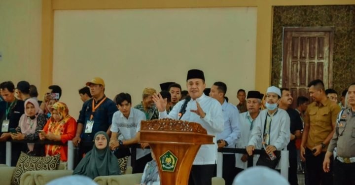 Kloter 13 Jemaah Haji Batu Bara Disambut Bupati Ir. H. Zahir