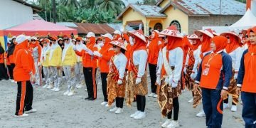 Sambut HUT RI ke-78, Kaum Ibu Desawisma Ikut Gerak Jalan Santai