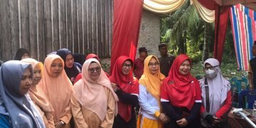 Pemkab Batu Bara Bersama Warga Lakukan Bersih-Bersih Desa