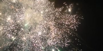 Perayaan Pergantian Tahun di Nagori Sitalasari Meriah Dengan Pesta Kembang Api