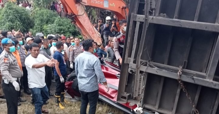 Laka Maut Di Jalan Lintas Pematangsiantar – Saribu Dolok, 6 Korban Meninggal Dunia Di TKP