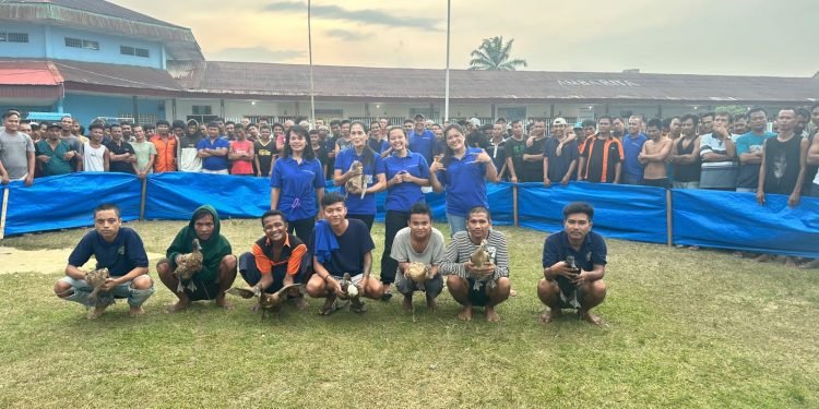 Hilangkan Kejenuhan dan menekan stres bagi WBP di Bulan Ramadhan, Lapas Kelas IIA Pematangsiantar Adakan Berbagai Kegiatan, seperti Berlomba menangkap Bebek yang Lepas di Lapas