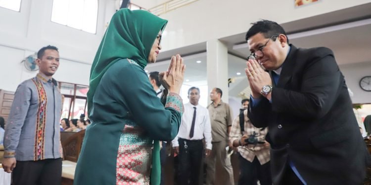 Wali Kota dr Susanti Hadiri Penahbisan 10 Pendeta GKPS