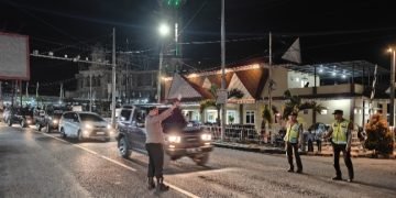 Kapolres Simalungun Turut Pantau Arus Lalu Lintas Hingga Larut Malam