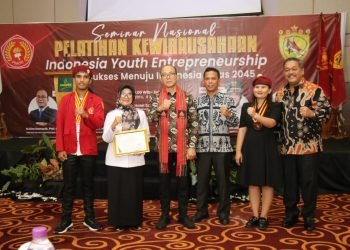 dr Susanti Hadiri Seminar dan Pelatihan Kewirausahaan oleh PMKRI cabang Pematangsiantar