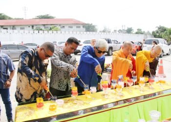 Wali Kota Diwakili Sekda bersama Ketua Dekranasda Buka Acara Pentas Seni dan Bazar Waisak 2568 BE/2024