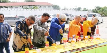 Wali Kota Diwakili Sekda bersama Ketua Dekranasda Buka Acara Pentas Seni dan Bazar Waisak 2568 BE/2024