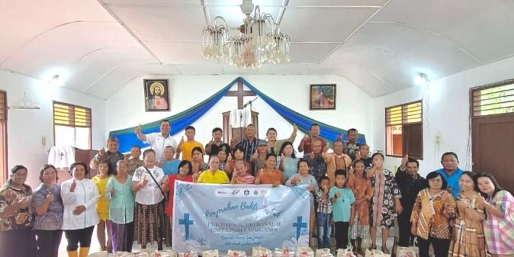 Persekutuan Ummat Kristen (PUK) PTPN IV Unit Kebun Marjandi Salurkan Bantuan Paket Sembako