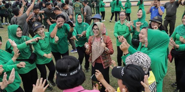 Wali Kota Pematangsiantar Hadiri Jalan Santai Meriahkan HUT ke-62 Korem 022/PT