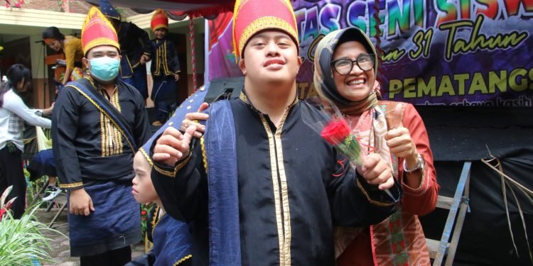 Wali Kota Pematangsiantar Hadiri Pentas Seni Siswa dan Syukuran 31 Tahun SLB Santa Lusia