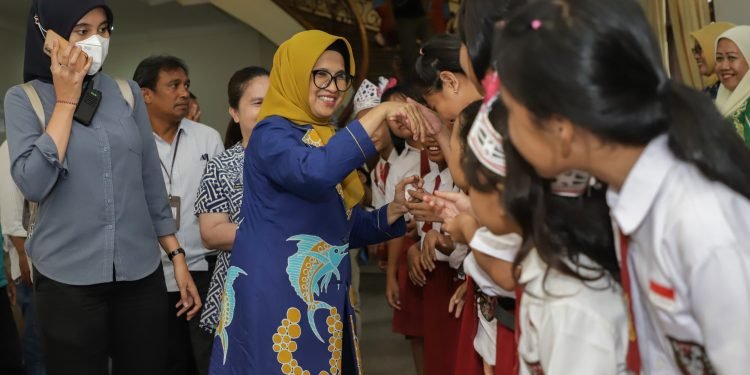Wali Kota dr Susanti Hadiri Acara Puncak Gebyar Hardiknas 2024