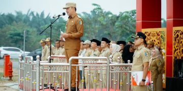 Pimpin Apel Perdana, Pj. Heri Sampaikan ASN Melayani Masyarakat Sepenuh Hati