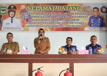 dr. Susanti Membuka Kegiatan Sosialisasi dan Edukasi Pemberdayaan Masyarakat dalam Pencegahan dan Penanggulangan Kebakaran