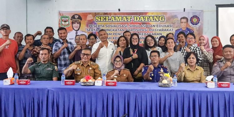 Wali Kota Pematangsiantar dr Susanti Dewayani SpA meminta agar masyarakat tidak panik saat menghadapi bencana kebakaran