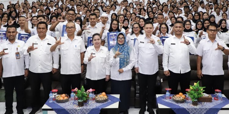 dr Susanti Serahkan Perpanjangan SK – PPPK Tahun 2022