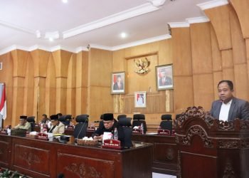 Rapat Paripurna DPRD KABUPATEN BATU BARA Sampaikan Pandangan Fraksi