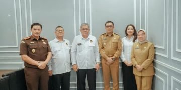 Wantimpres Kunker Ke Batu Bara Kaji Penyelesaian Masalah PMI