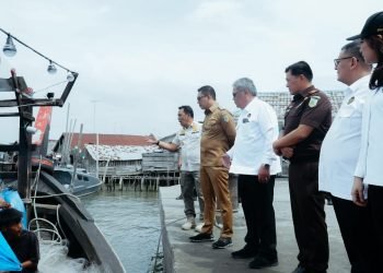 Kunjungan Wantimpres ke Pelabuhan Tanjung Tiram: Meninjau Penanganan Imigran Ilegal di Batu Bara