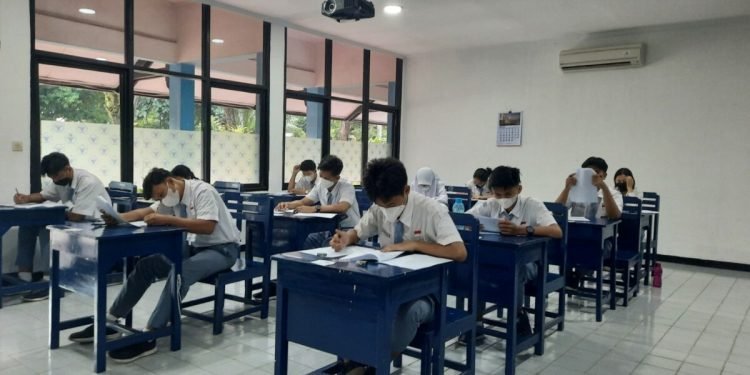 Jurusan IPA, IPS dan Bahasa untuk SMA Dihapuskan