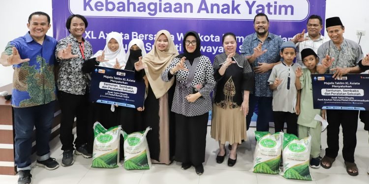 Wali Kota Pematangsiantar Menghadiri Penyerahan Santunan Yatim Piatu Semarak Muharram 1446 H