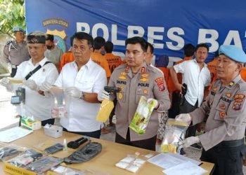 Polres Batu Bara Menggelar Konferensi Pers untuk memaparkan Hasil Ungkapan Kasus Penyalahgunaan Narkotika