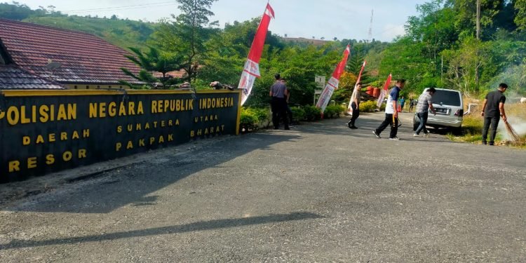 Dalam Menyambut HUT Kemerdekaan RI ke – 79 Dan Hari Jadi Kabupaten Pakpak Bharat ke -21 Polres Pakpak Bharat Lakukan Korve