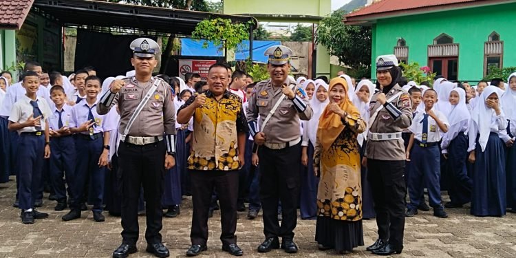 Tingkatkan Kepatuhan Kepada Siswa/i, Sat Lantas Polres Sibolga Kunjungi Sekolah