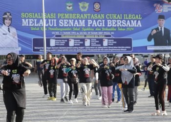 dr Susanti Dewayani SpA menghadiri acara Sosialisasi Pemberantasan Cukai Ilegal melalui Senam Pagi Bersama