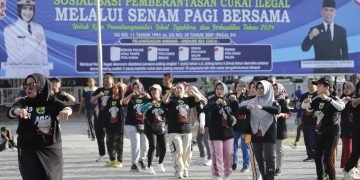 dr Susanti Dewayani SpA menghadiri acara Sosialisasi Pemberantasan Cukai Ilegal melalui Senam Pagi Bersama