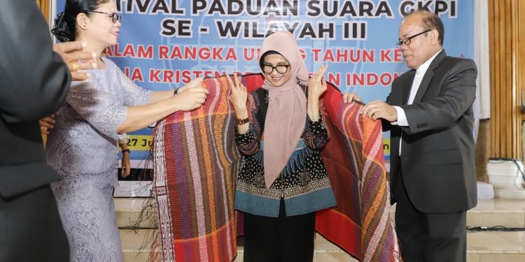 Wali Kota Prmatangsiantar menghadiri acara Pembukaan Festival Paduan Suara GKPI se-Wilayah III, di GKPI JK Bukit Sion Martoba