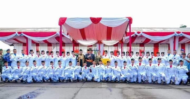 Bobby Nasution Mengenakan Baju Adat Mandailing Sebagai inspektur Upacara Pengibaran Bendera Merah Putih Memperingati HUT ke – 79