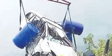 Kijang Innova Terjun ke Danau Toba Kades Soping Ujung Seribu Tewas