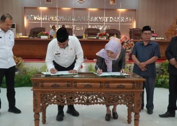 Pj. Bupati Langkat Faisal Hasrimy hadiri Paripurna Pengesahan Perda Perubahan APBD T.A 2024